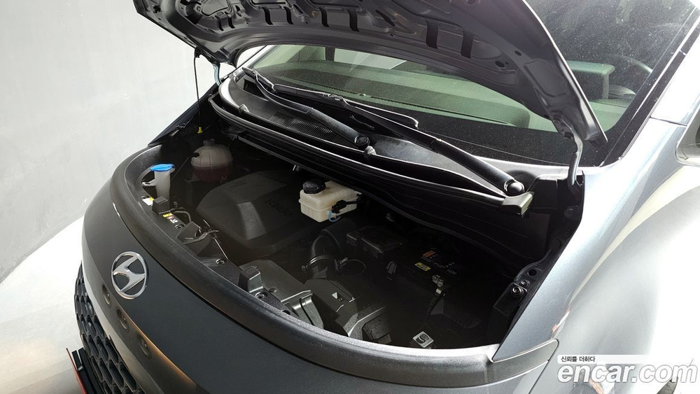 Hyundai Staria 4WD Tourer 11-и местный (06.2022)