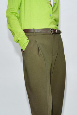 ZARA БРЮКИ С ЗАЩИПАМИ И РЕМНЕМ, ХАКИ