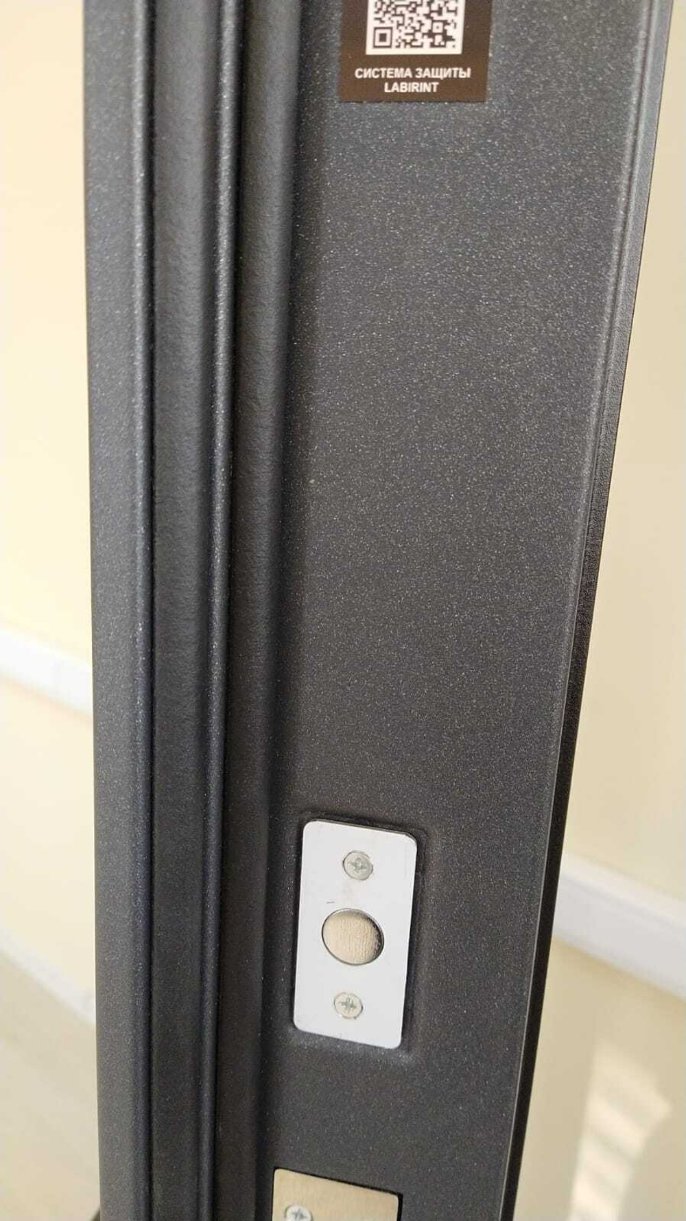 Дверь входная Лабиринт ACUSTIC  13 Белый софт металлическая