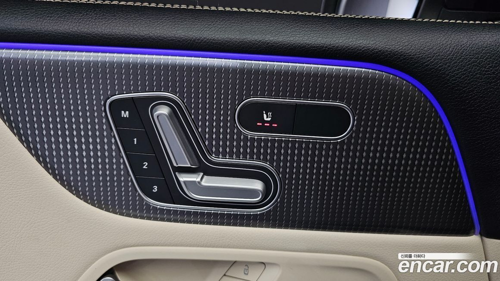 Mercedes-Benz GLB-Class X247 GLB220 (06.2021)
