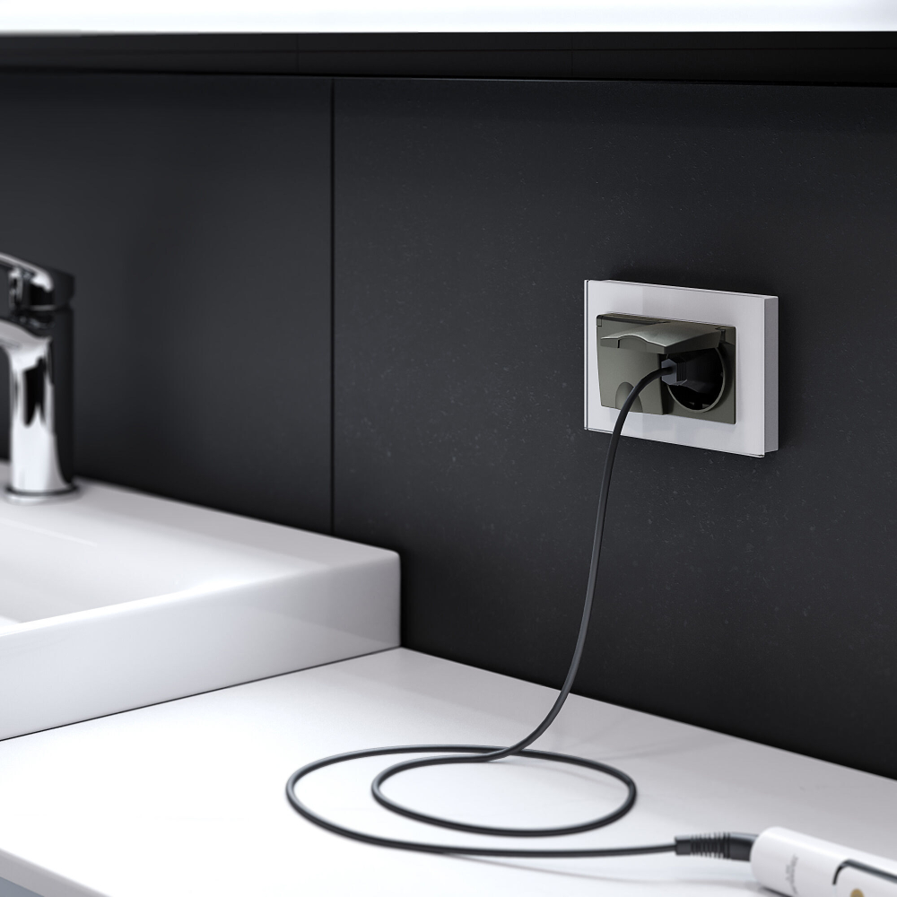 Розетка двойная влагозащ. с зазем. с защит. крышками и шторками (черный матовый)