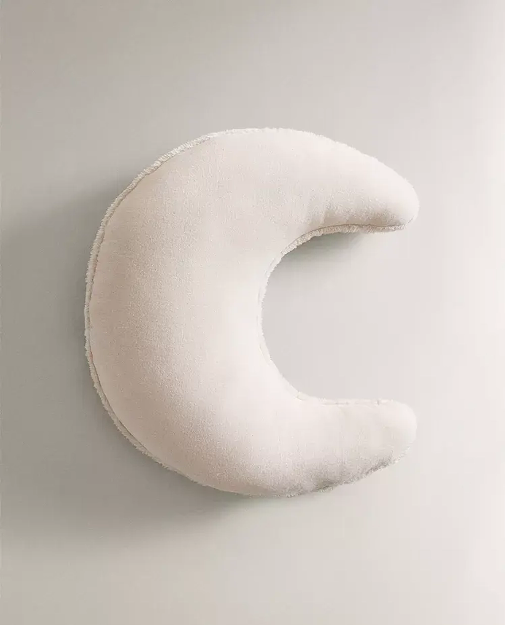 ZARA HOME ДЕТСКАЯ ПОДУШКА- ЛУНА ИЗ ИСКУССТВЕННОГО МЕХА, СЕРЫЙ