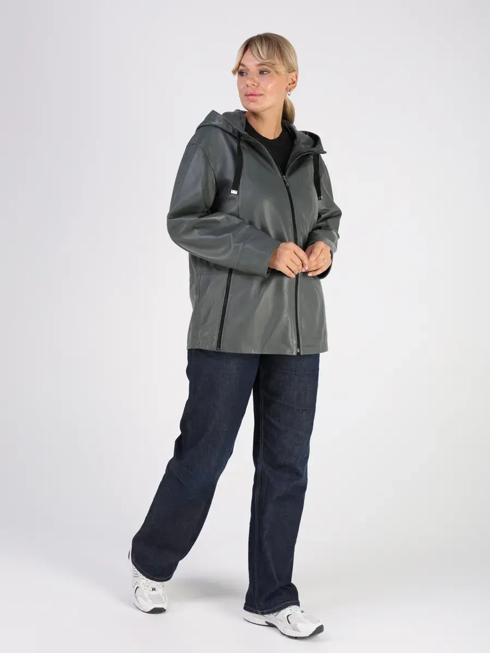 Кожаная куртка демисезонная с капюшоном