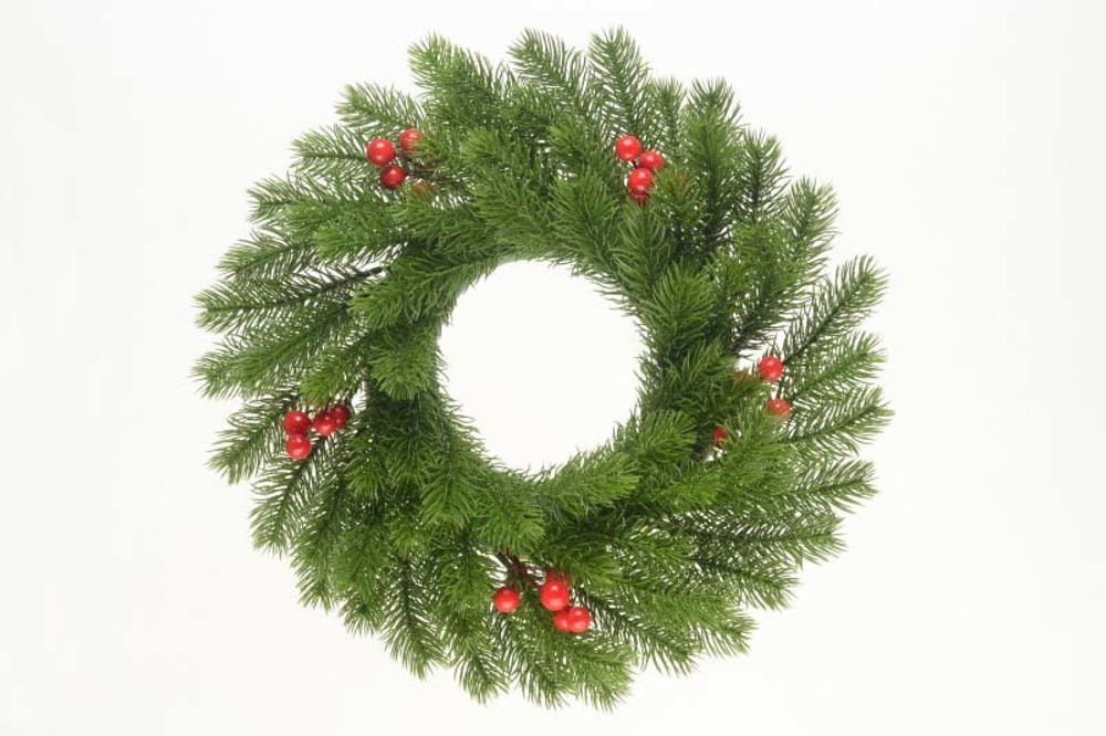 Новогодний венок с ягодами 36 см.