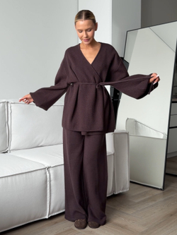 Комплект вязаный, кардиган на завязке и брюки прямого кроя