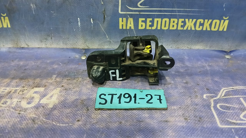 Ручка двери передней левой салонная TOYOTA CORONA 1995