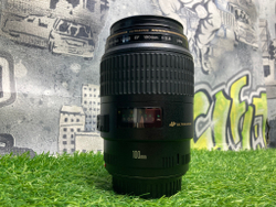 Canon EF 100mm 2.8 USM