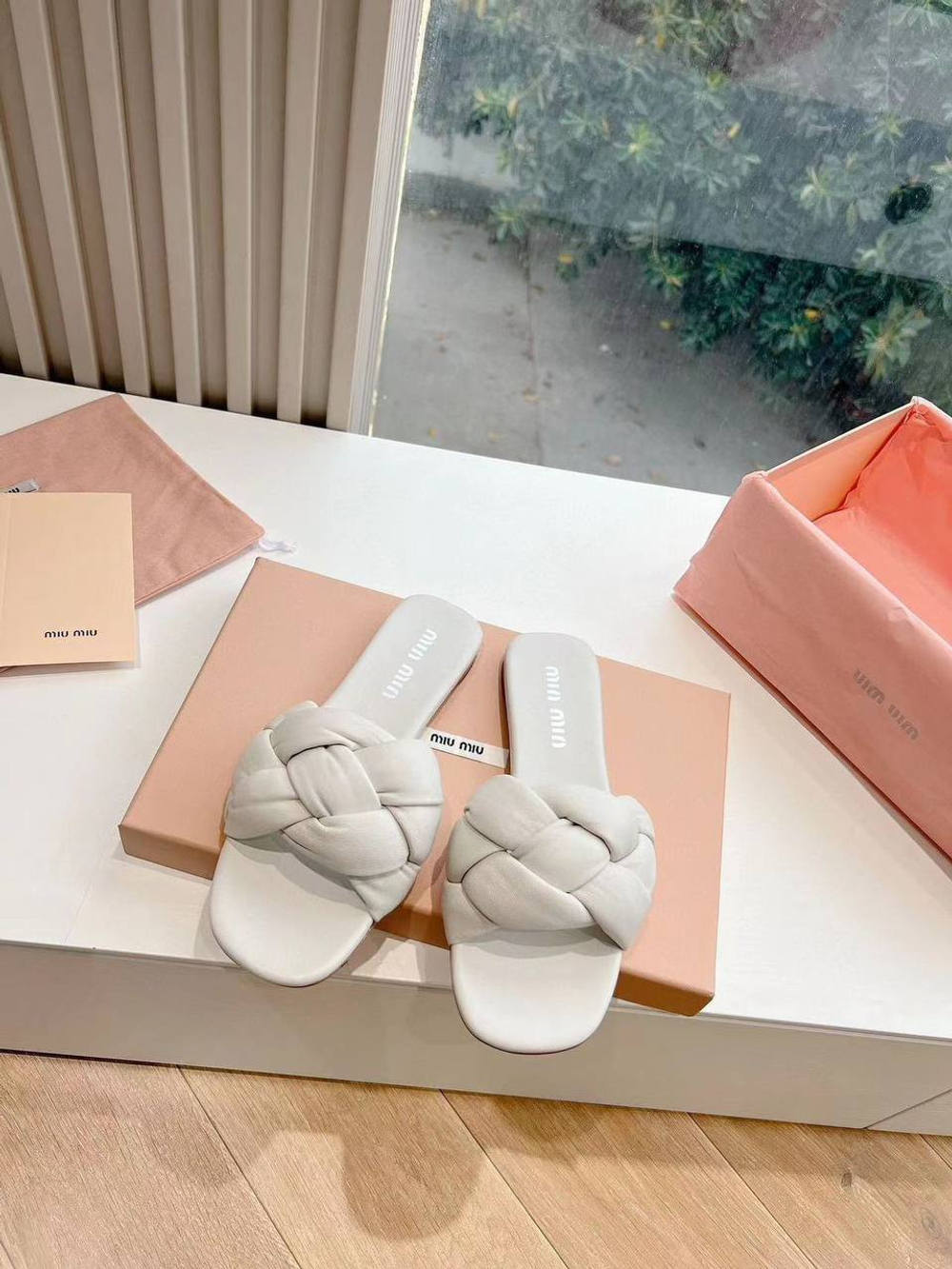 Шлепанцы MIU MIU, арт. 709359