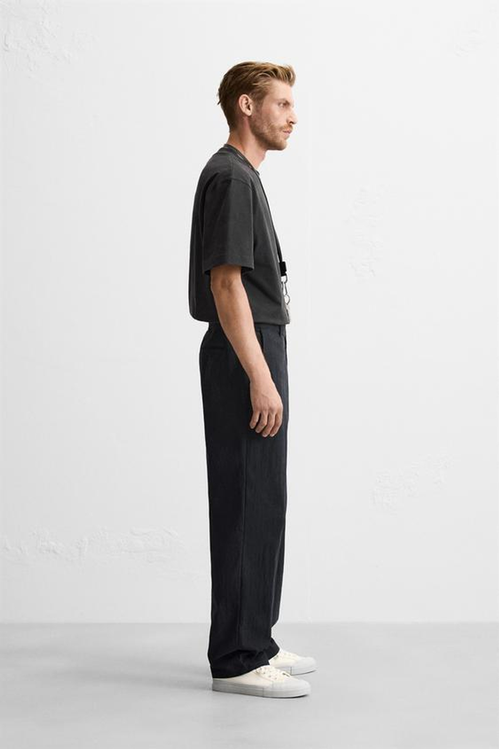 ZARA ФУТБОЛКА HEAVY WEIGHT ИЗ ТКАНИ С ЭФФЕКТОМ ПОТЕРТОСТИ, ТЕМНЫЙ АНТРАЦИТ