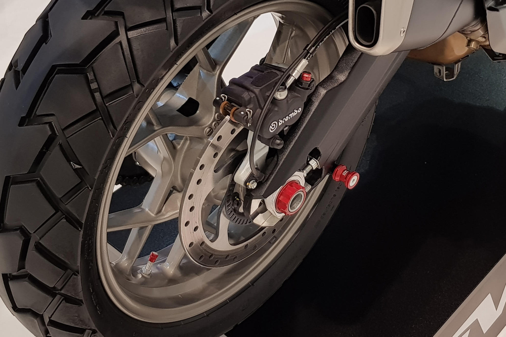 CNC Racing Гайка оси заднего колеса Ducati Multistrada V4