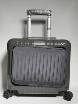 Дорожный чемодан Rimowa