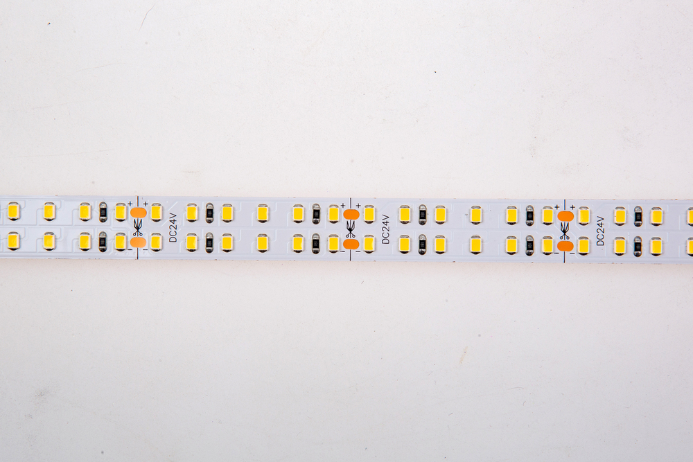Лента светодиодная SMD нейтральная DC24V 19, 2W/m 4000K 1440Lm/m 240д/м CRI>95 IP20,  упаковка 5 метров,  ширина 15мм,  высота 2, 5мм,  самоклейкая