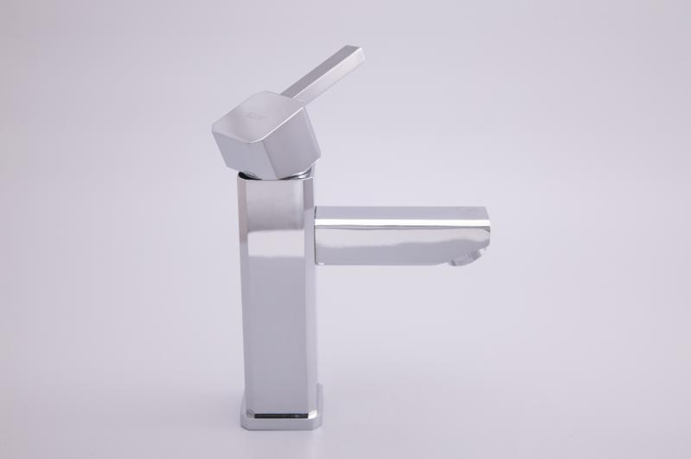 Смеситель для раковины Oute T02 T0201
