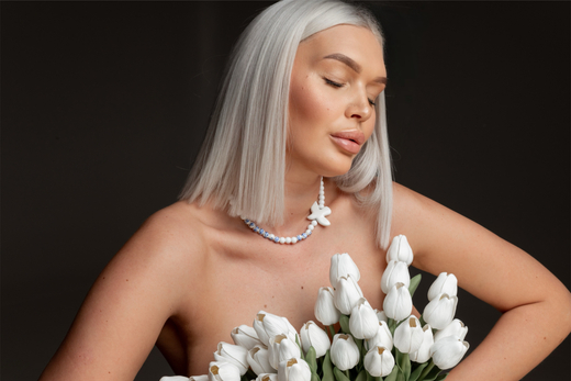 колье из агата с птичкой