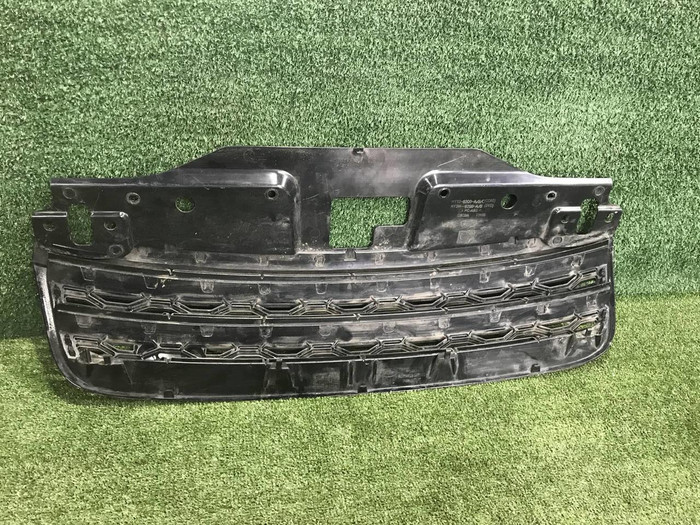 Решетка радиатора Land-Rover Discovery 5 L462 (2016-2021)