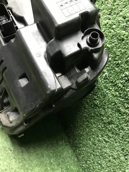 Битая Фара правая Mercedes E W213 (2020-2023) LED