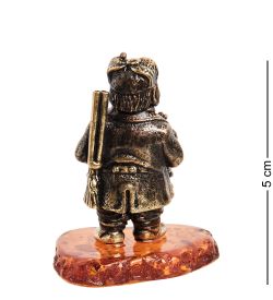 Народные промыслы AM-2210 Фигурка «Охотник с зайцем» (латунь, янтарь)