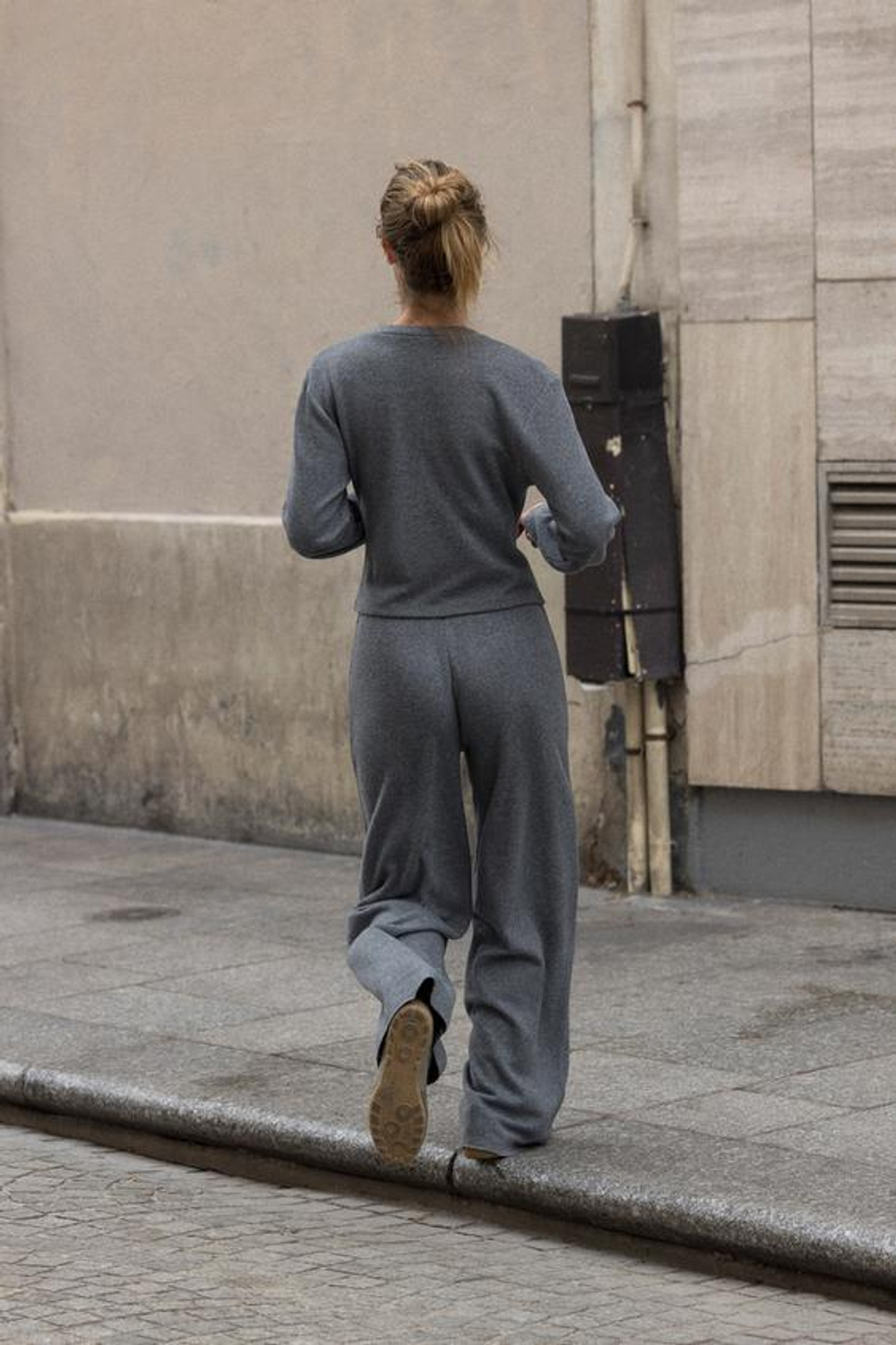 ZARA БРЮКИ-ПАЛАЦЦО ИЗ МЯГКОЙ ТКАНИ, МЯГКИЙ СЕРЫЙ