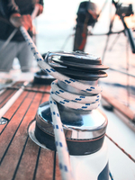 Шнур для яхт (яхтенный) Sail Master Classic 6,0 мм, 850 кгс, 30м, белый/синяя прядь, моток