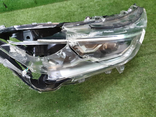 Битая Фара левая Toyota RAV4 5 XA50 (2018-н.в.) LED