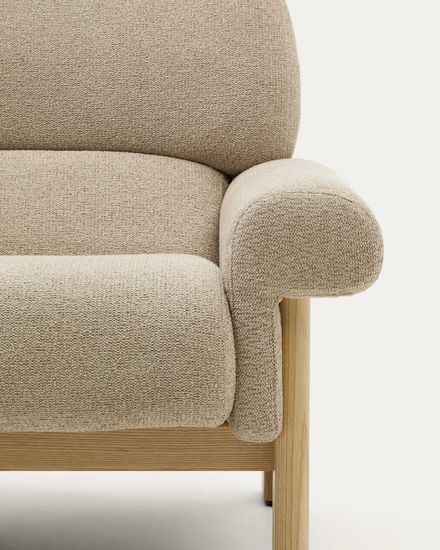 Кресло Cabana из бежевого шенилла с ножками в натуральной отделке Испания Lа Forma