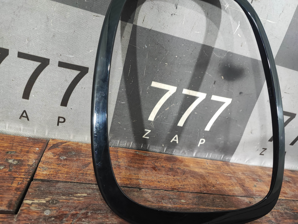 Молдинг окантовка фонаря заднего левого MINI Hatch (F55/F56) 13-24 Б/У Оригинал 63217464171