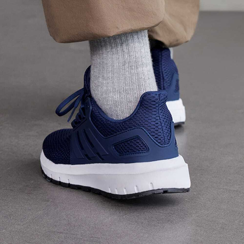 Кроссовки adidas Ultimashow