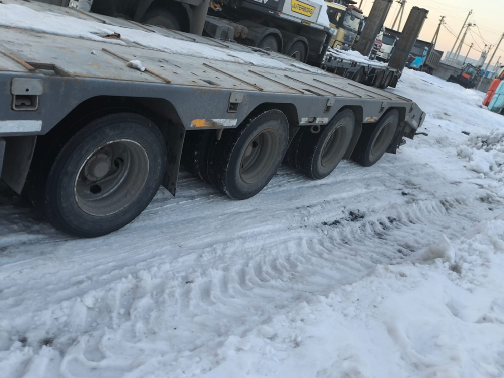 САВ (СпецАвто-Восток) 9318* Полуприцеп тяжеловоз 4 оси 93184E5 (Не раздвижной)