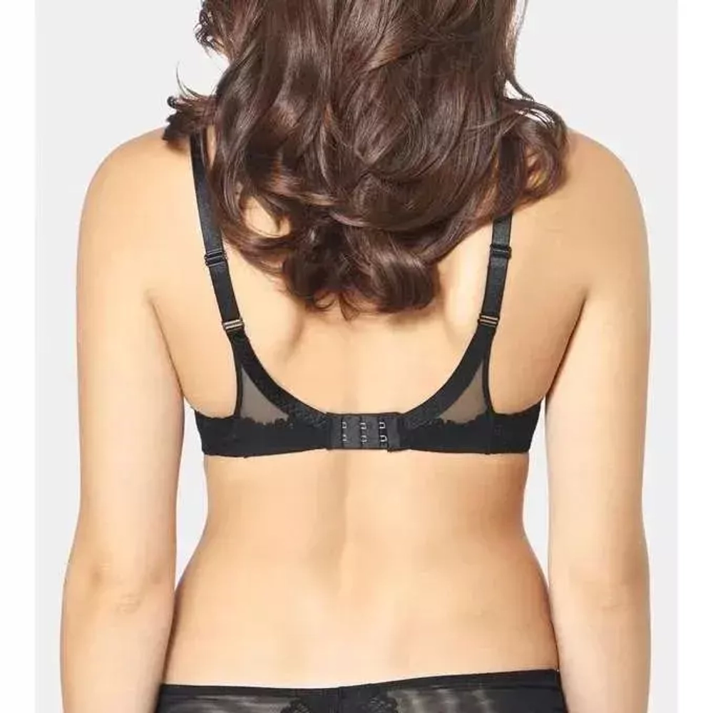 Бюстгальтер спейсер Triumph Lace Spotlight WP