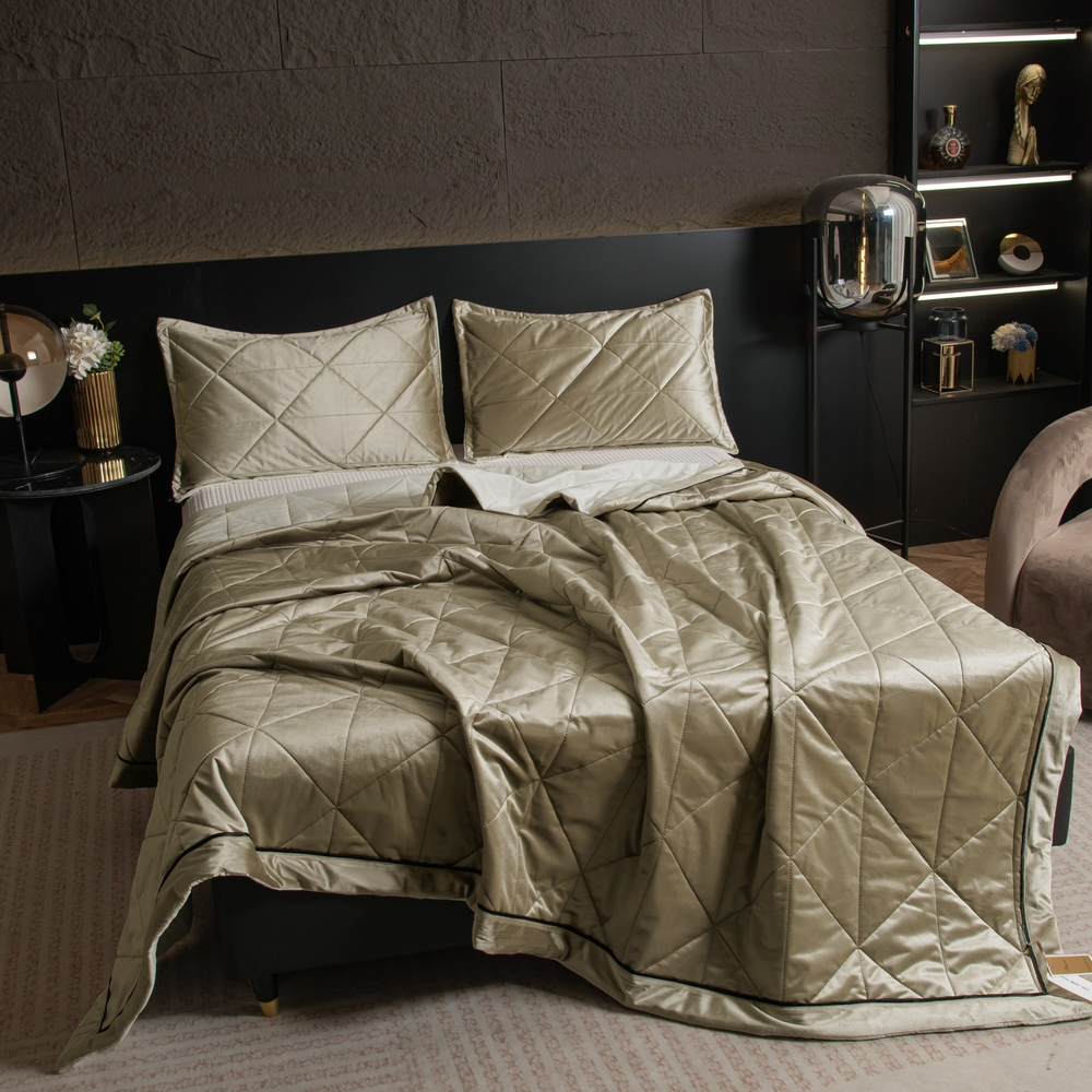 Велюровое покрывало в клетку OVL031, размер 240*260, наволочки 50-70 2 шт