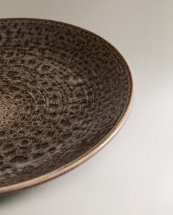 ZARA HOME ДЕСЕРТНАЯ ТАРЕЛКА С РЕЛЬЕФНЫМ УЗОРОМ, СЕРЫЙ