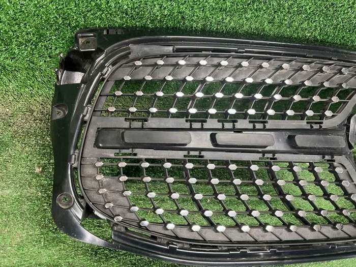 Решетка радиатора Mercedes GLB X247 (2019-2023)