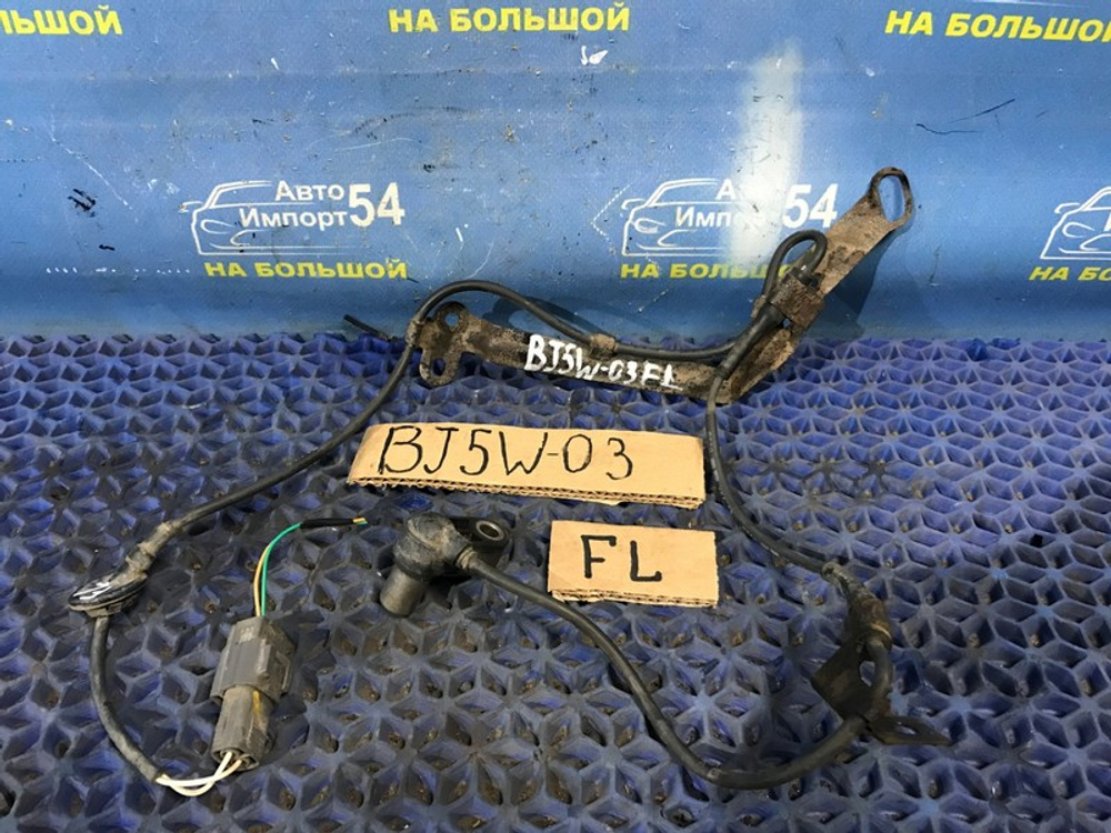 Датчик ABS передний левый MAZDA FAMILIA 2001