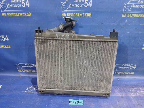 Радиатор двигателя TOYOTA FUNCARGO 2000