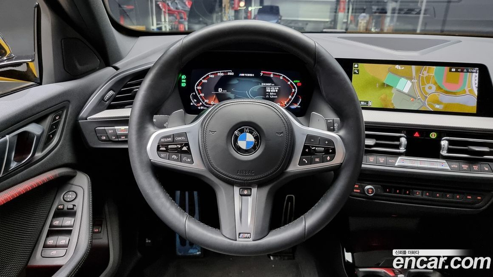 BMW 1 Series (F40) M135i xDrive 프리즘 (06.2022)