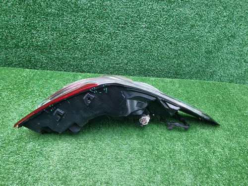 Фонарь правый внешний Toyota Camry XV70 17-нв LED