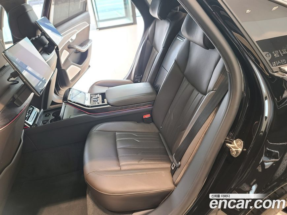 Audi A8 (D5) 60 TFSI Quattro LWB (04.2021)