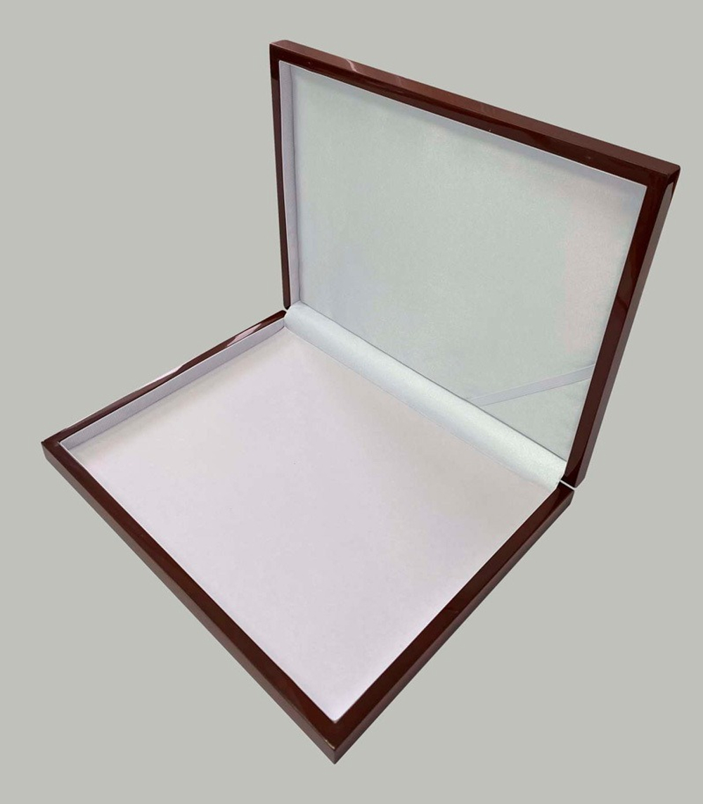 Футляр деревянный 304x242x37 мм.