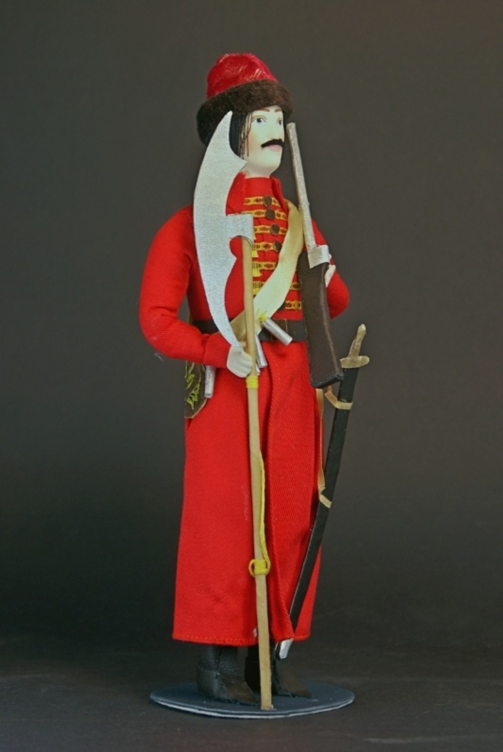 Кукла коллекционная фарфоровая Стрелец 17 век, Русь