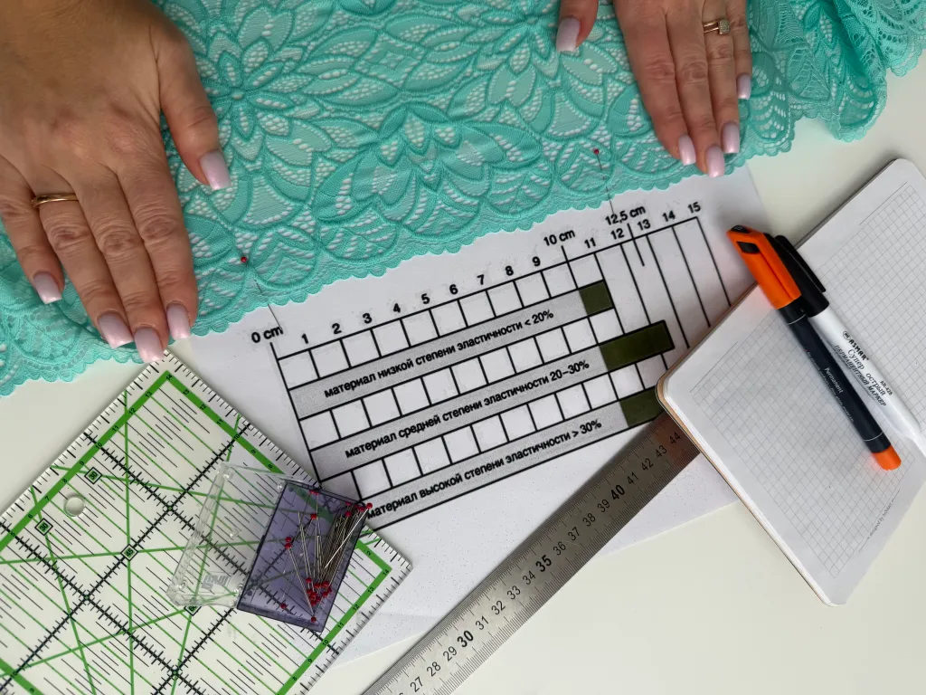 Эластичность ткани: как проверить до раскроя и не испортить изделие