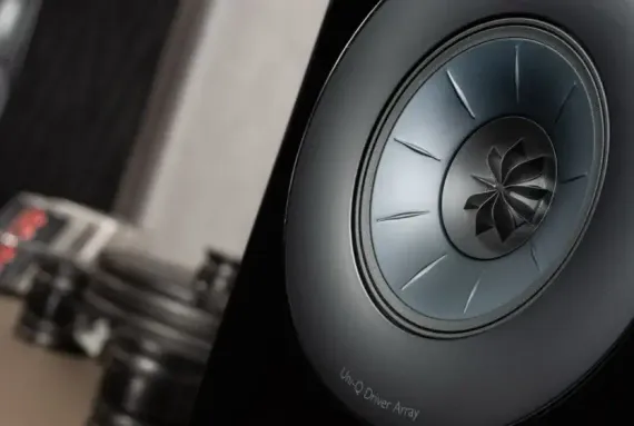 KEF R11 Gloss White