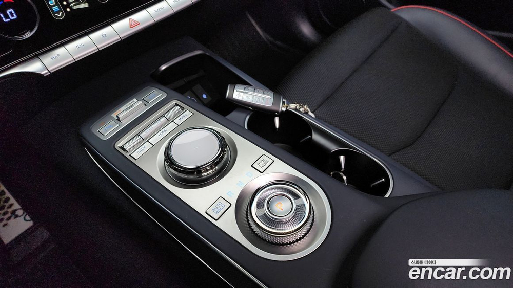 Genesis GV70 2.5T Бензин AWD (08.2021)