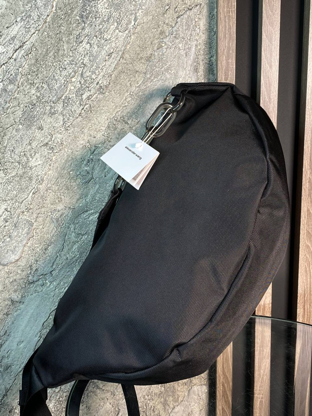 Сумка- слинг Alexander Wang