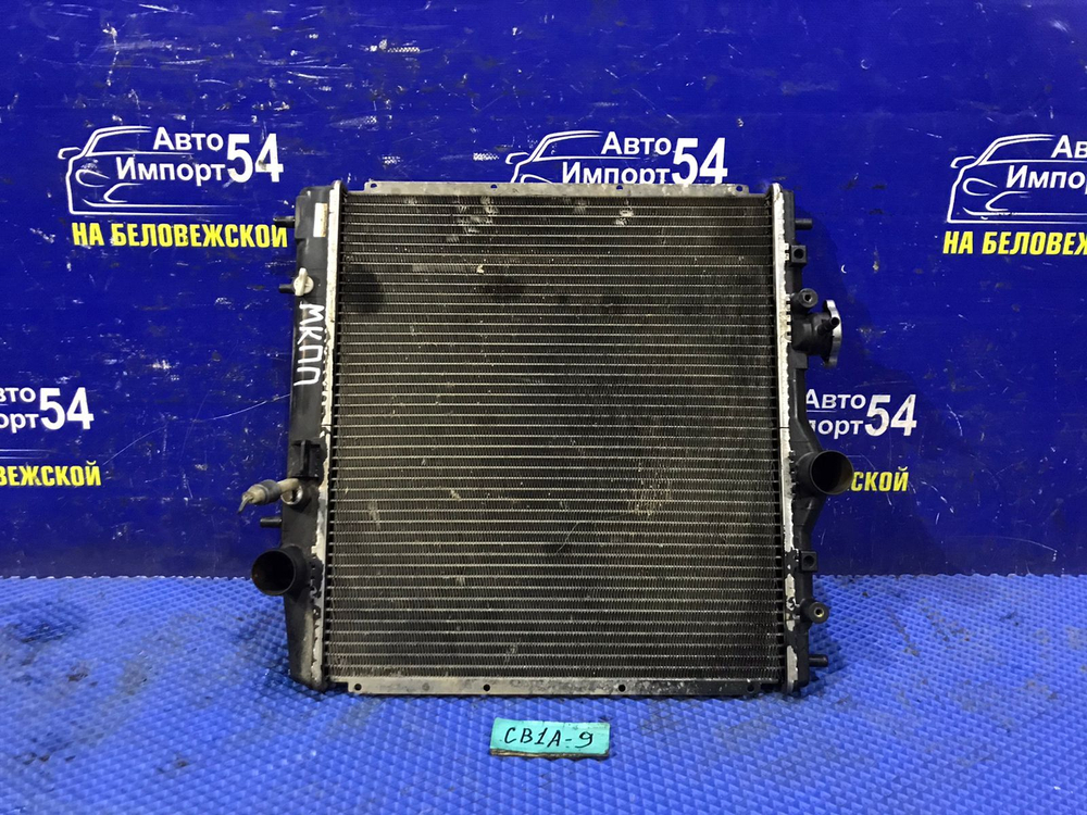 Радиатор двигателя MITSUBISHI LANCER 1994