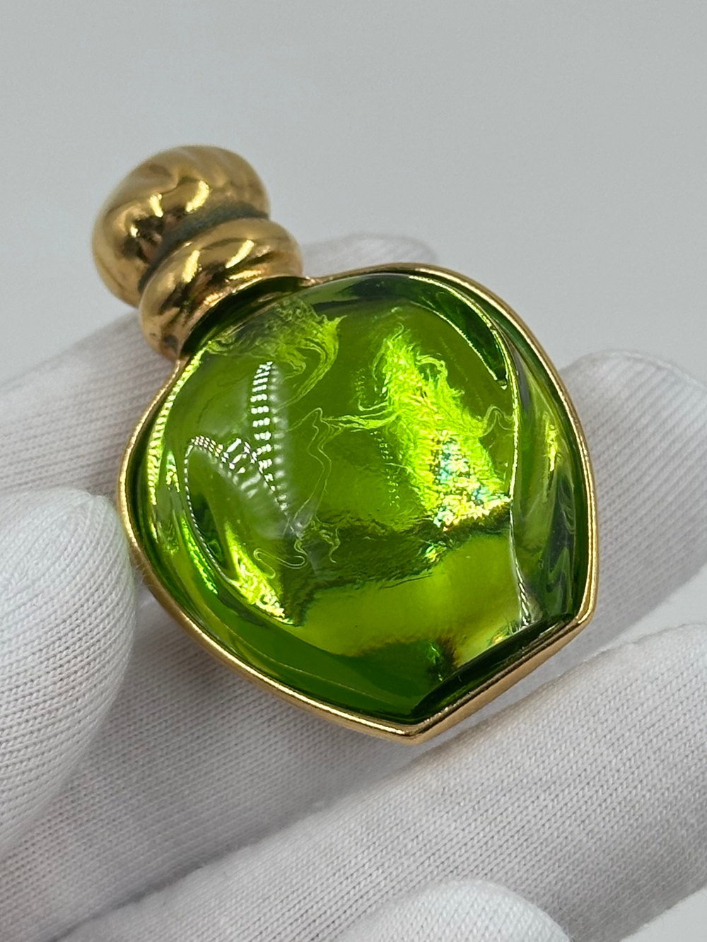 Брошь в виде флакона духов Tendre Poison Christian Dior