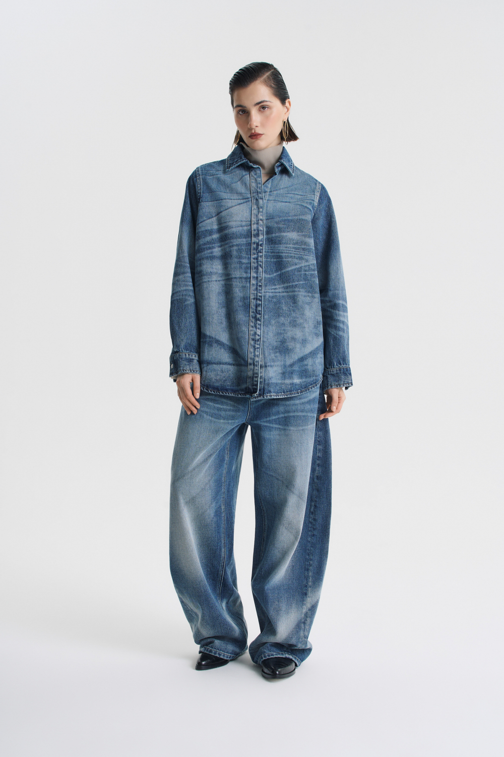 Джинсовая рубашка acid wash