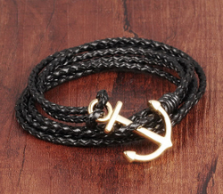 Модный мужской чёрный браслет намотка из плетёной кожи с золотистым якорем Steelman gb0615981w