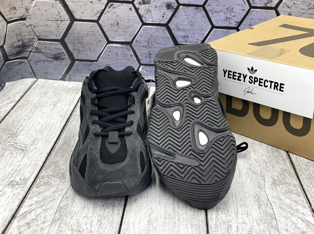 Yeezy Boost 700 V2 Vanta