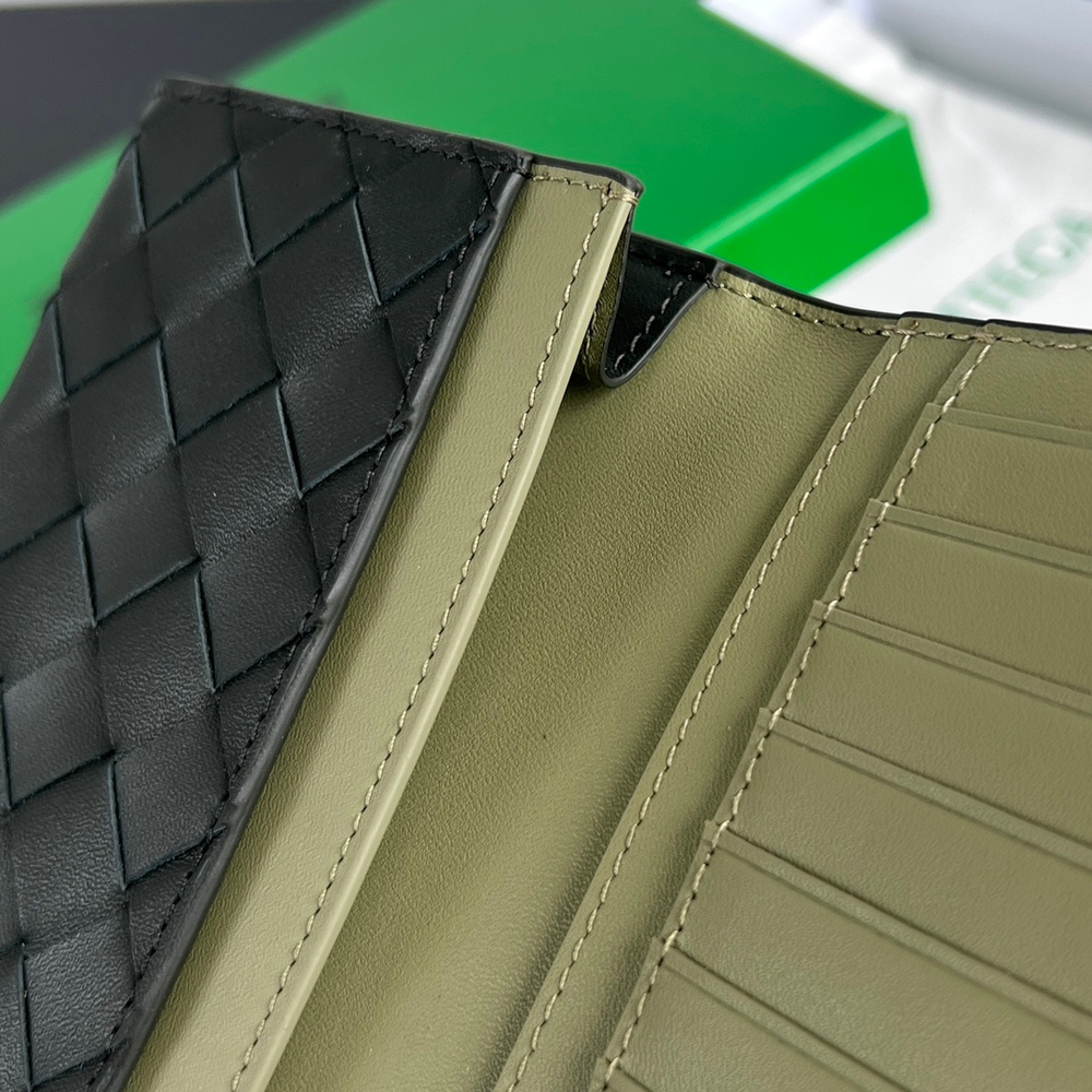 Bottega Veneta Long Intrecciato Wallet