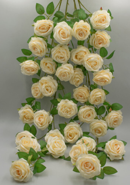 Роза ампельная 4 отв. кремовая 120см. Артикул: 1616469